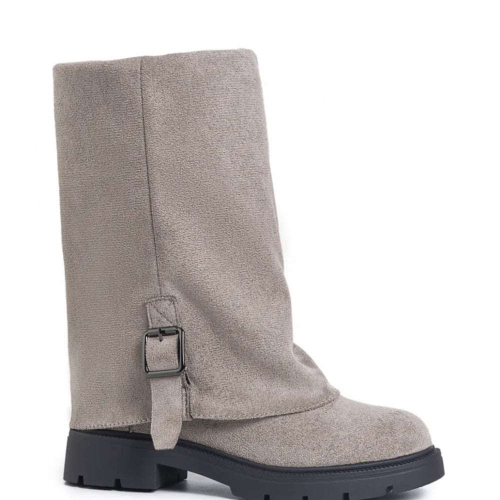 
                      
                        Bottes hautes marron fille – Chic automne/hiver
                      
                    