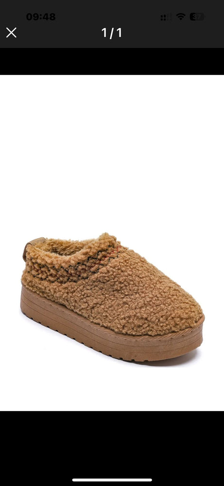 
                      
                        Prix Fou !!! sabot Luxe –  3 color
                      
                    