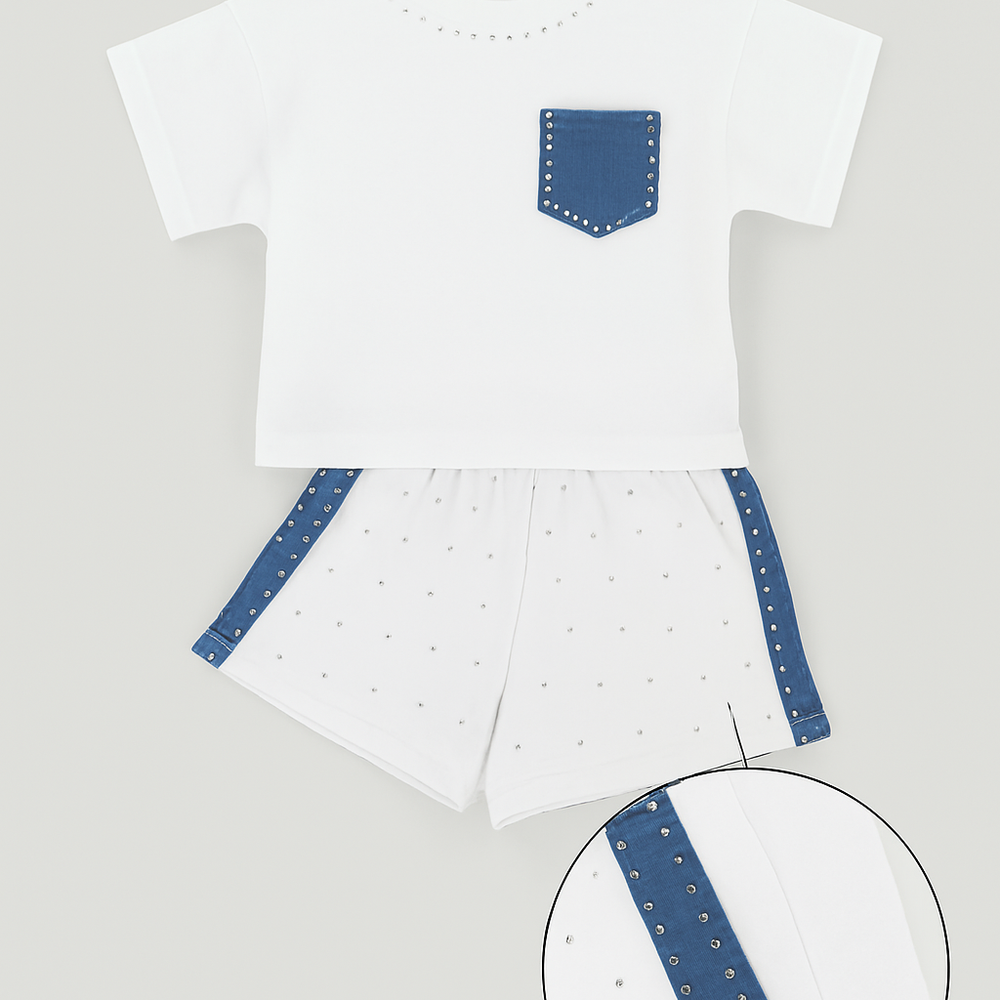 
                      
                        Ensemble Blanc & Jean à Strass – Style Décontracté Chic
                      
                    