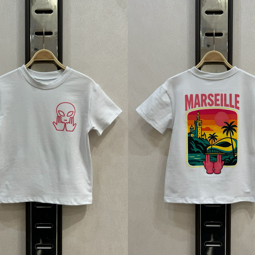 
                      
                        T-shirt Marseille Sunset – Édition Street Style
                      
                    
