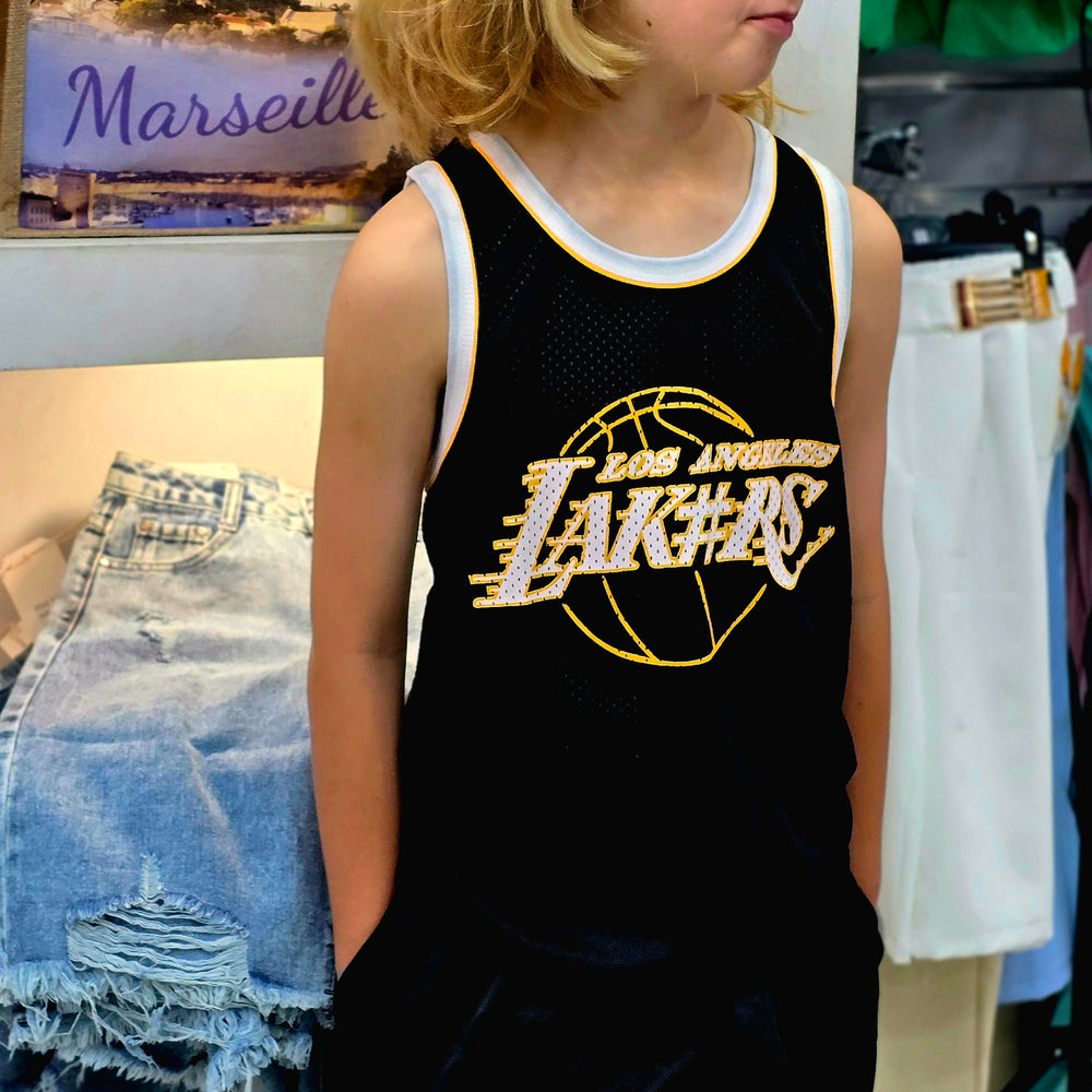 
                      
                        Ensemble Débardeur & Short Lakers – N°23 Édition Enfant
                      
                    