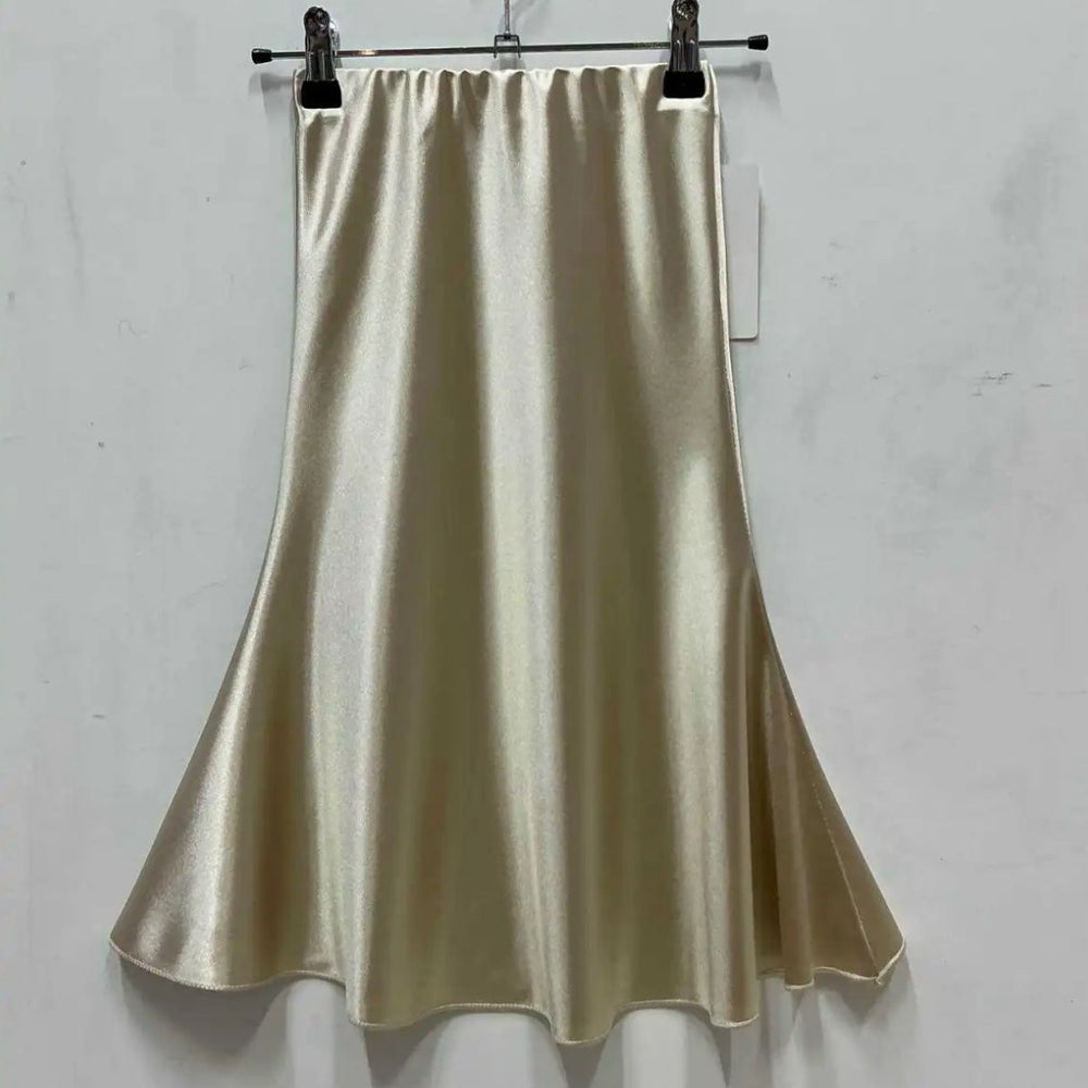 
                      
                        Jupe Satin Fluide
                      
                    