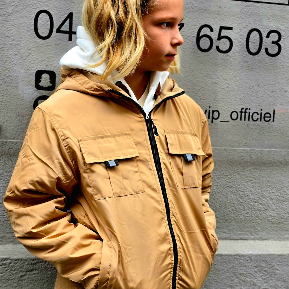 
                      
                        Blouson Tendance – Un Must-Have Streetwear
                      
                    